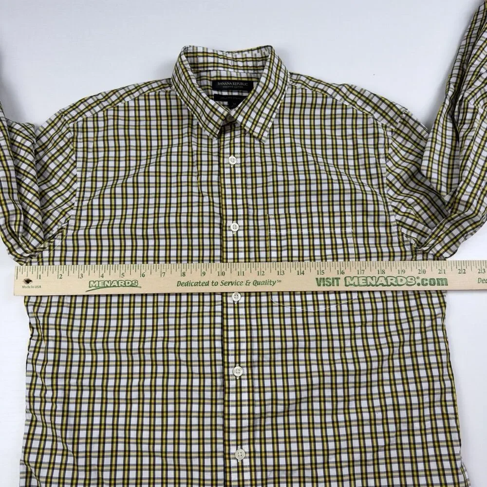 Banana Republic Untucked Standard Fit Mens M L/S Button Up Shirt Plaid Cotton